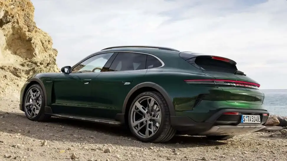 خداحافظی پورشه با مدل تایکان