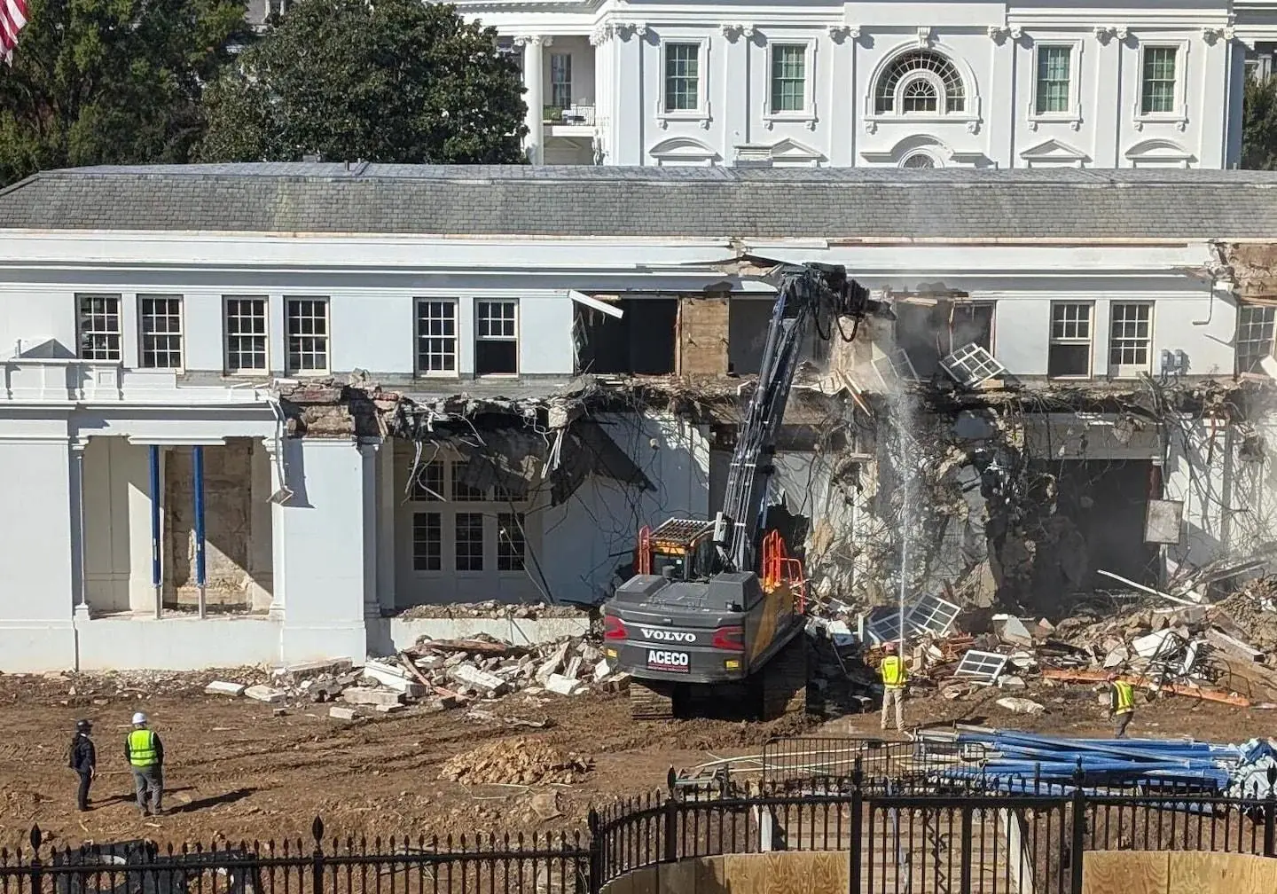 ببینید؛ تخریب بخشی از کاخ سفید