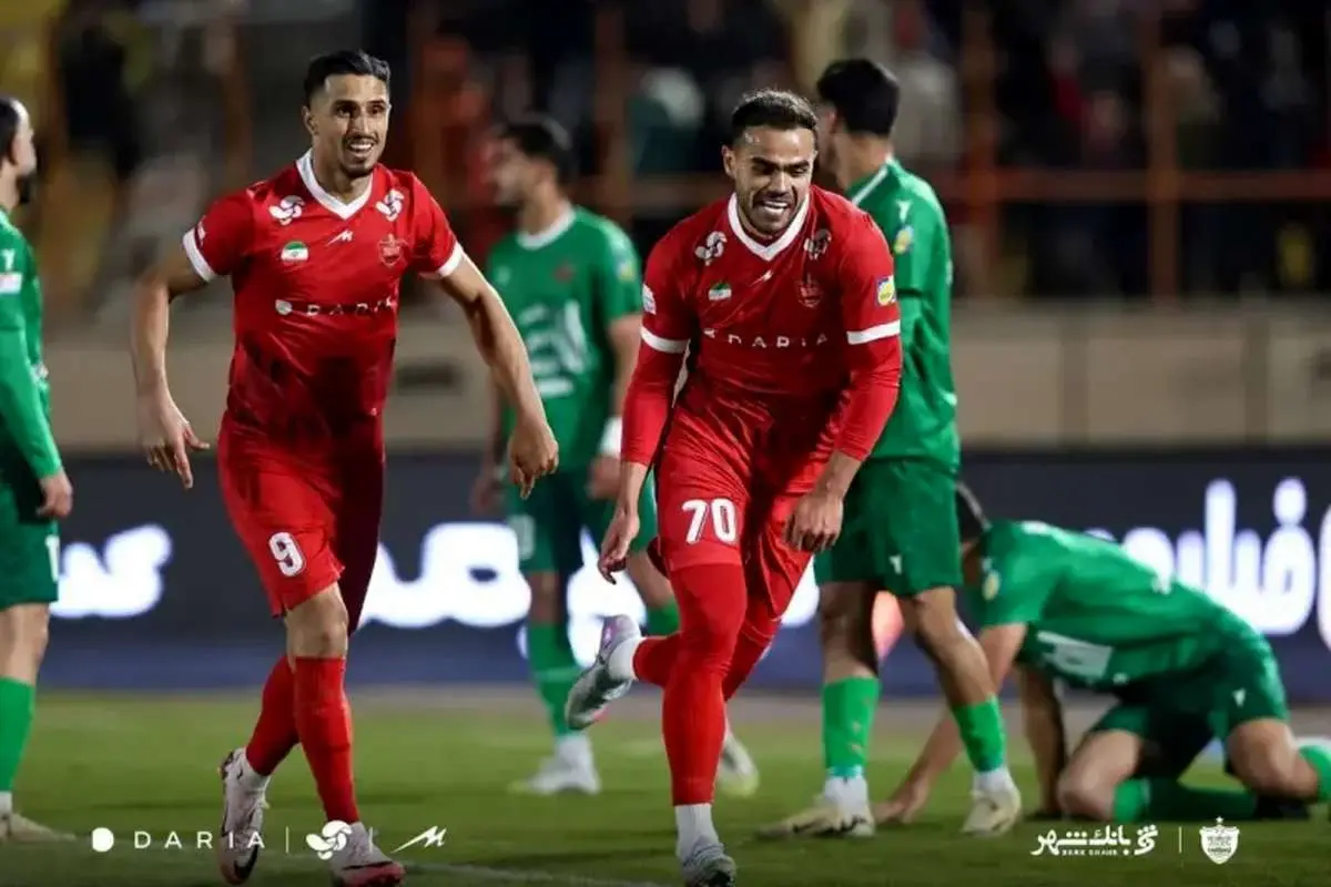 واکنش اورونوف به تشویق شدن توسط هواداران