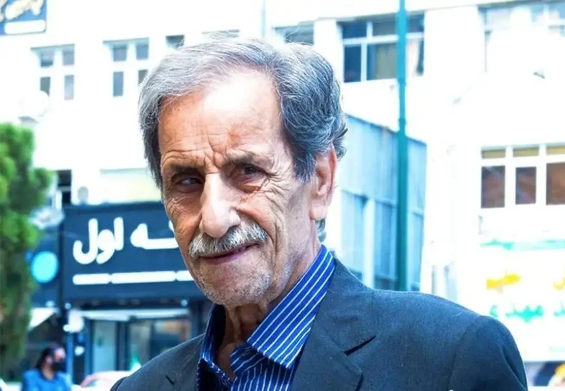 «محمود بصیری» در 30 سالگی در حال دعوا با «بهروز وثوقی» در سینما 