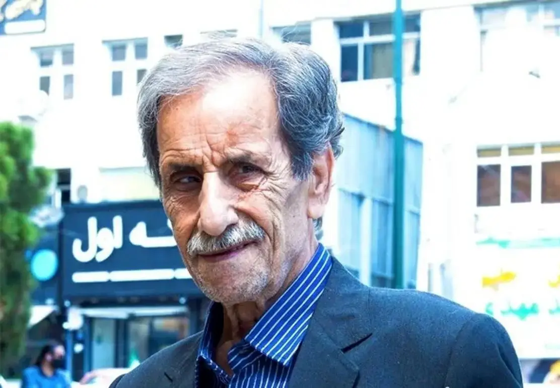 «محمود بصیری» در 30 سالگی در حال دعوا با «بهروز وثوقی» در سینما 