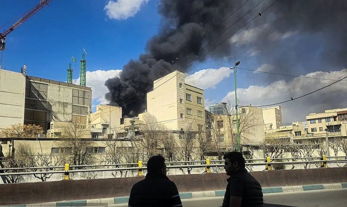 تصاویر؛ حمله به ستاد فرماندهی انتظامی تهران 