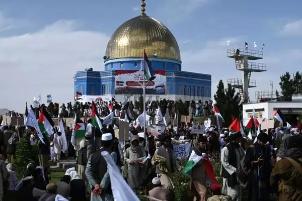 ببینید؛ راهپیمایی طرفداران طالبان در حمایت از غزه