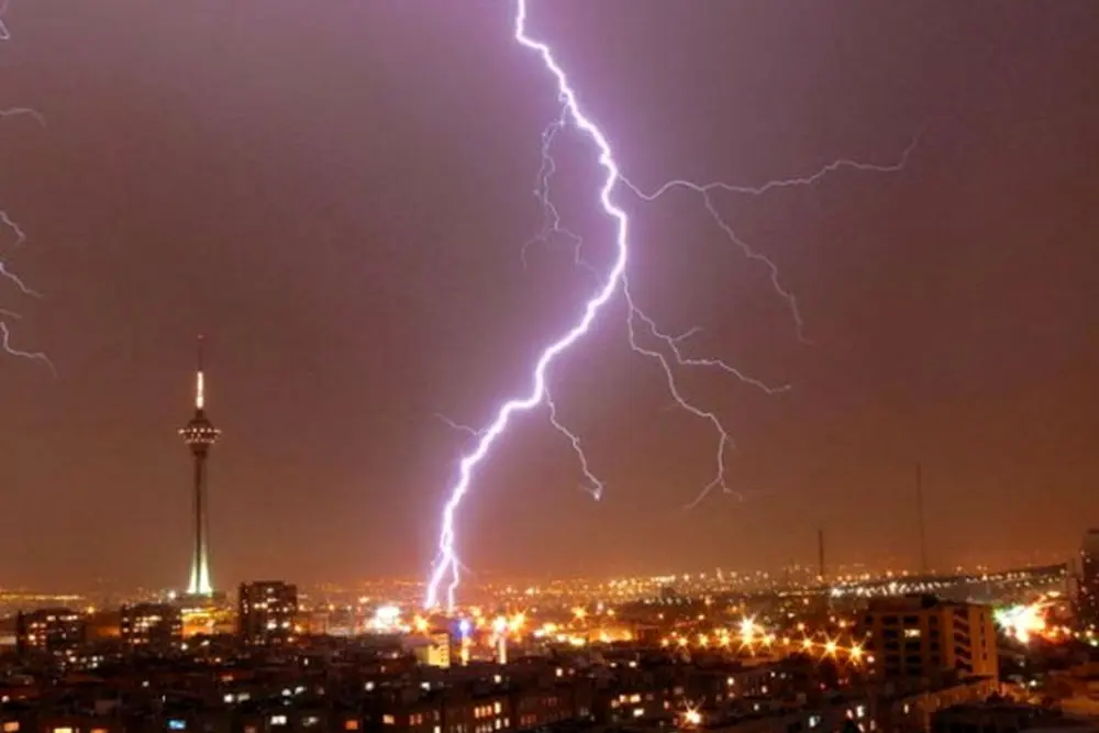 رگبار، رعد و برق در انتظار پایتخت‌نشینان