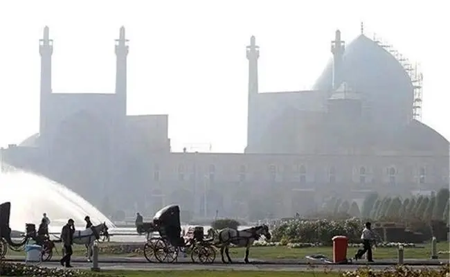 تداوم آلودگی هوا و ضعیت قرمز در اصفهان برای یازدهمین روز متوالی