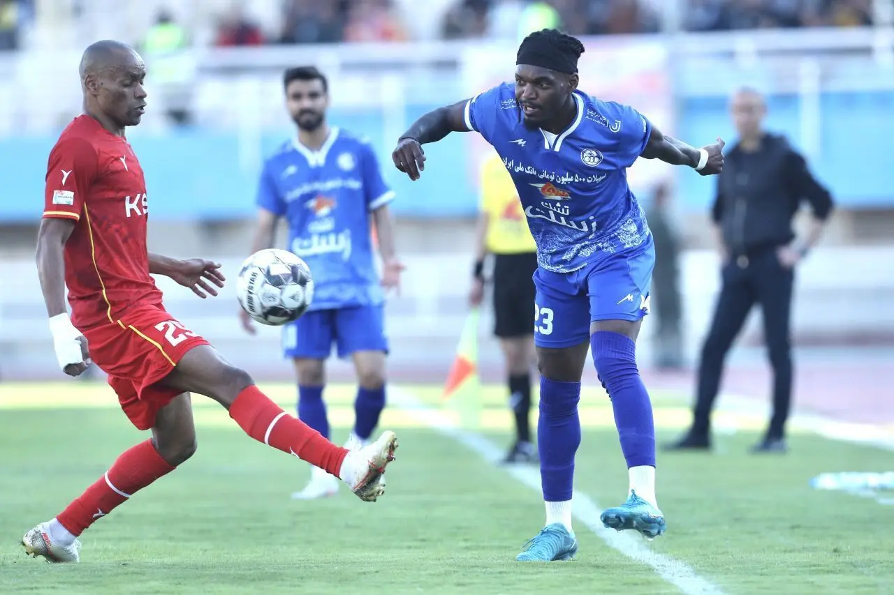یحیی گل‌محمدی ستاره لیگ را از چنگ پرسپولیس درآورد