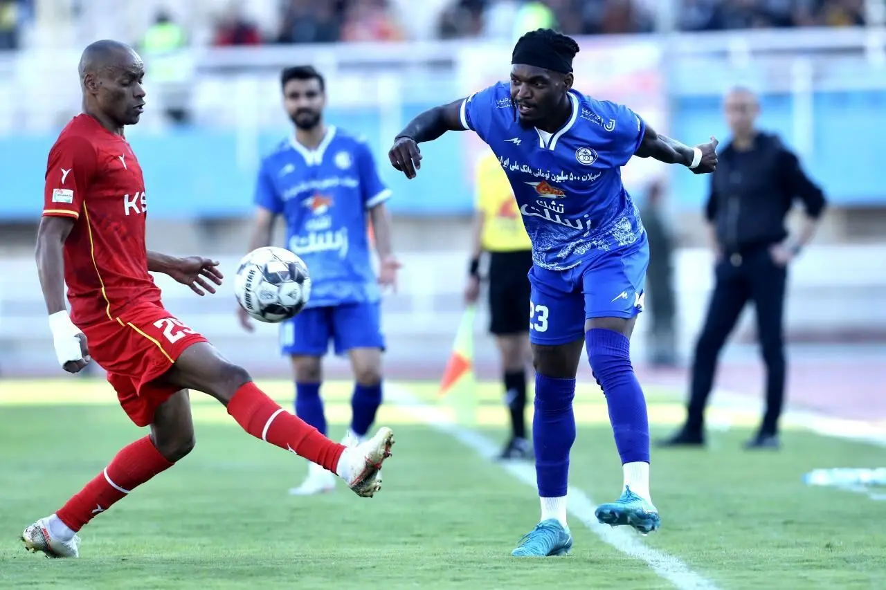 یحیی گل‌محمدی ستاره لیگ را از چنگ پرسپولیس درآورد