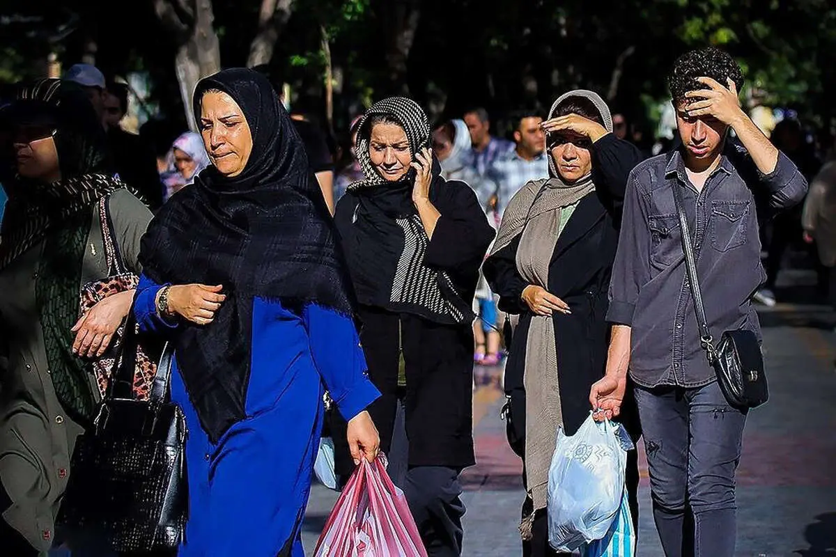رژه باد و گرما بر آسمان تابستانی تهران