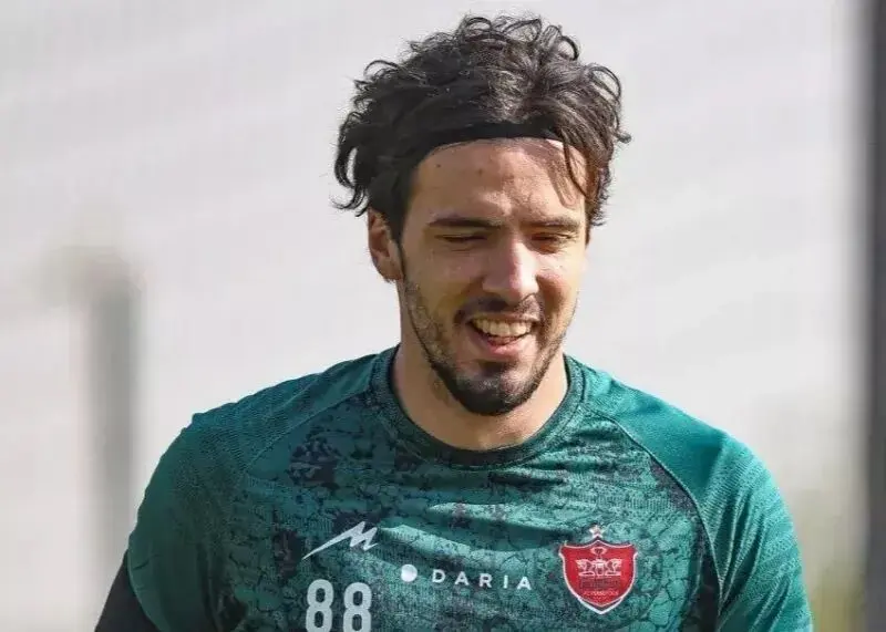اولین بازیکن خارجی در پرسپولیس ماندنی شد

