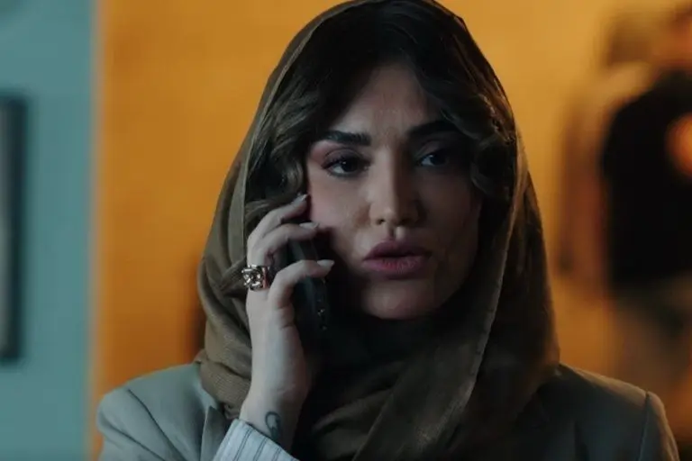 سلفی بازیگر سریال شغال در کنار سحر دولتشاهی
