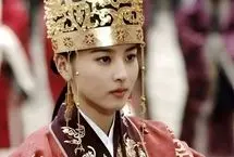 «سوسانو» پشت میز «رئیس ادارۀ مالیات» کره جنوبی