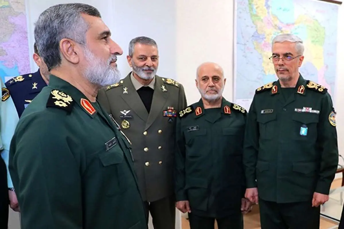 عکس منتشر نشده از فرماندهان موشکی ایران