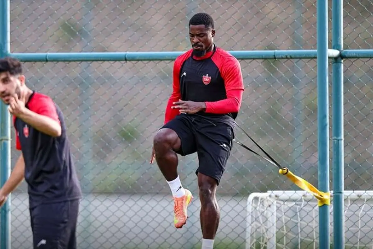 سرمربی پرسپولیس مدافع سرشناس را تایید کرد