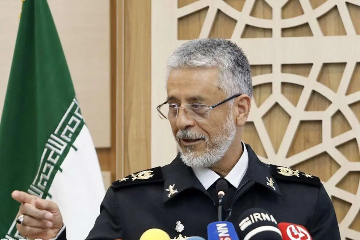 امیر دریادار سیاری: پوزه هر دشمنی را به خاک می‌مالیم

