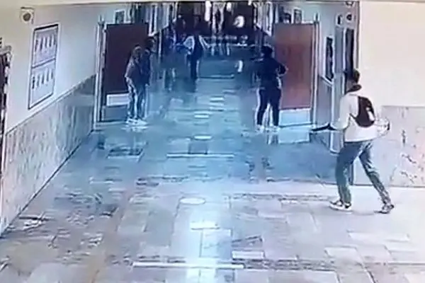 تصاویر دوربین مداربسته از تیراندازی در یک دبیرستان در ترکیه