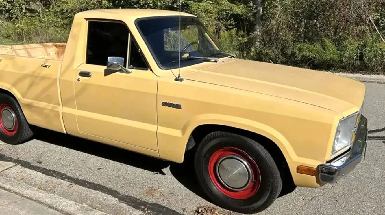 وانت مزدا یا فورد کوریر/ شباهت دیدنی با خودرو بازار ایران