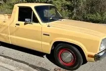 وانت مزدا یا فورد کوریر/ شباهت دیدنی با خودرو بازار ایران