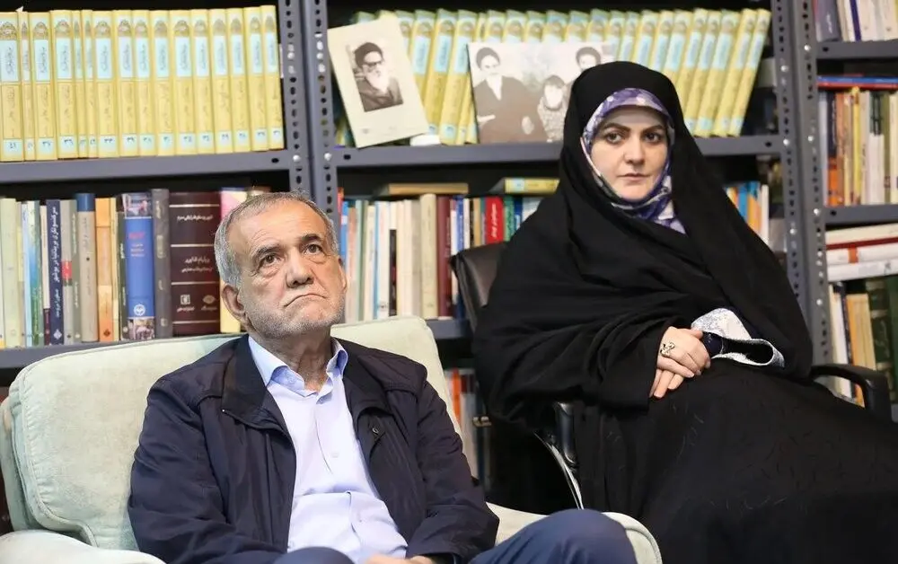 انتقاد روزنامه جوان از همراهی بستگان پزشکیان با او در سفرهای خارجی/ نباید اجازه داد در آینده تکرار شود