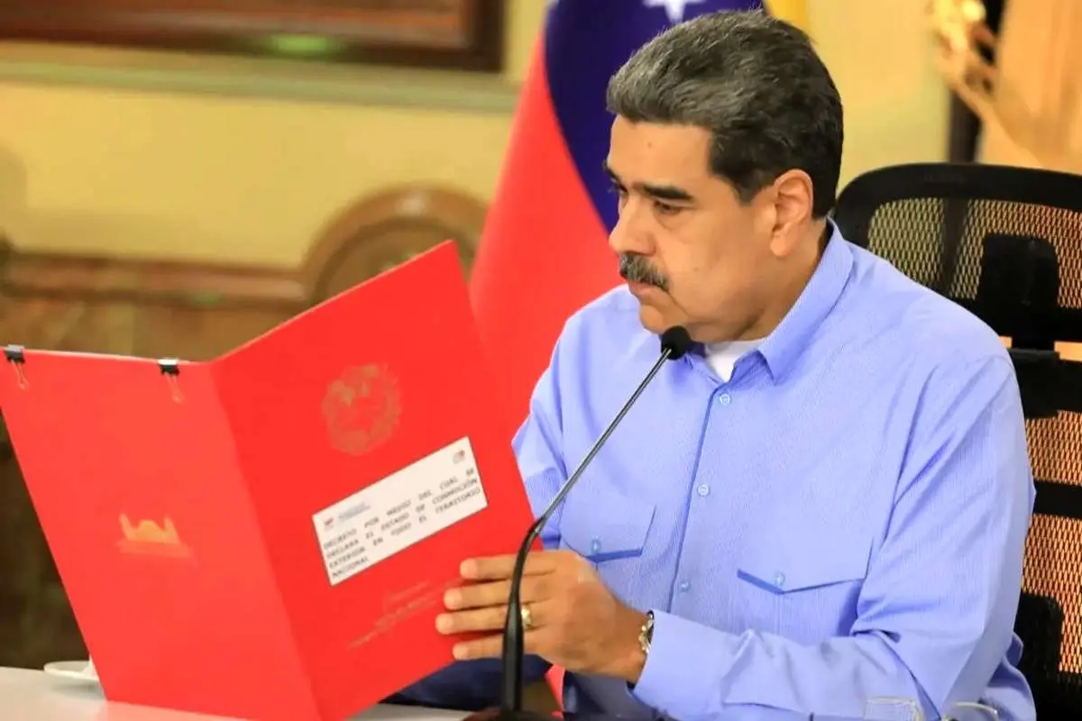  مادورو طرح آماده‌سازی مقاومت مسلحانه ونزوئلایی‌ها را امضا کرد