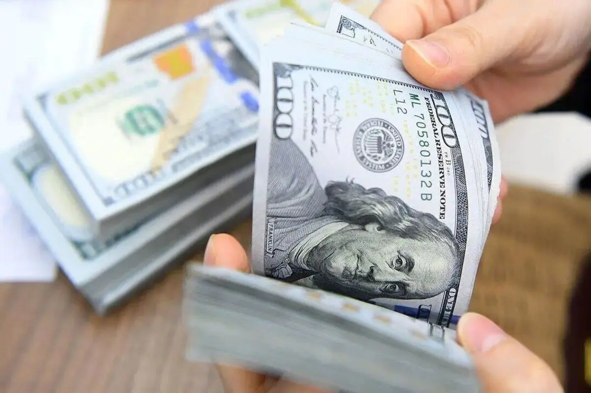 قیمت دلار امروز پنجشنبه 15 آبان 1404