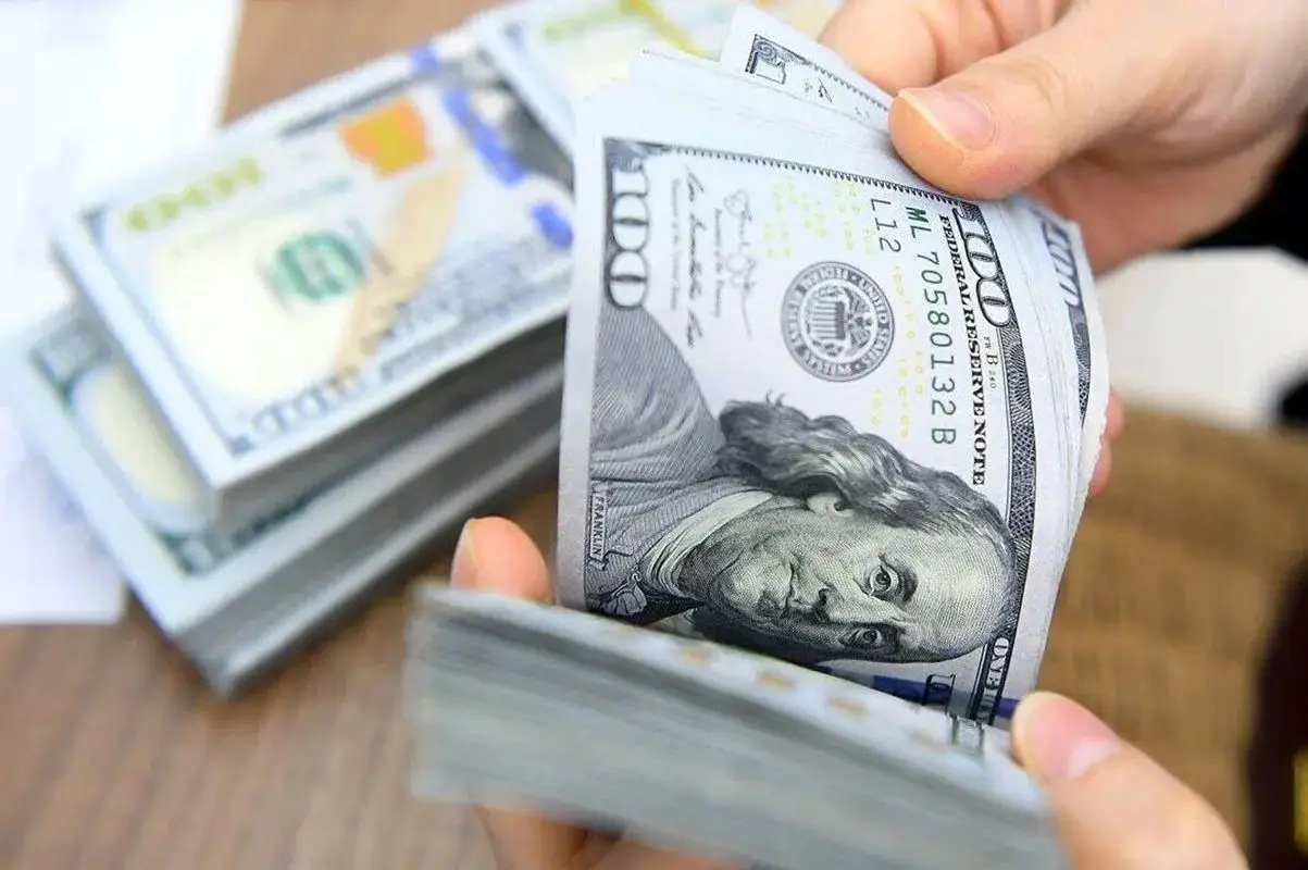 قیمت دلار امروز پنجشنبه 9 مرداد 1404
