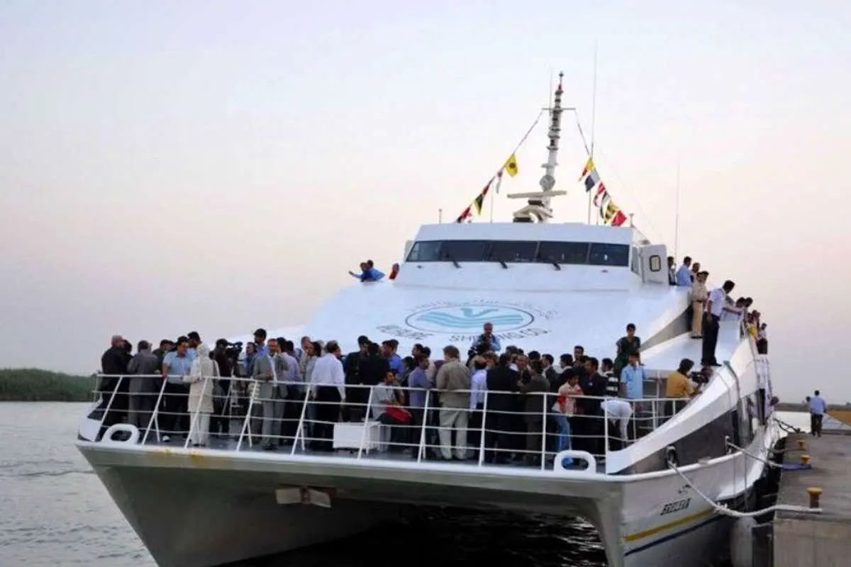 اولین کشتی حامل زائران اربعین عازم عراق شد