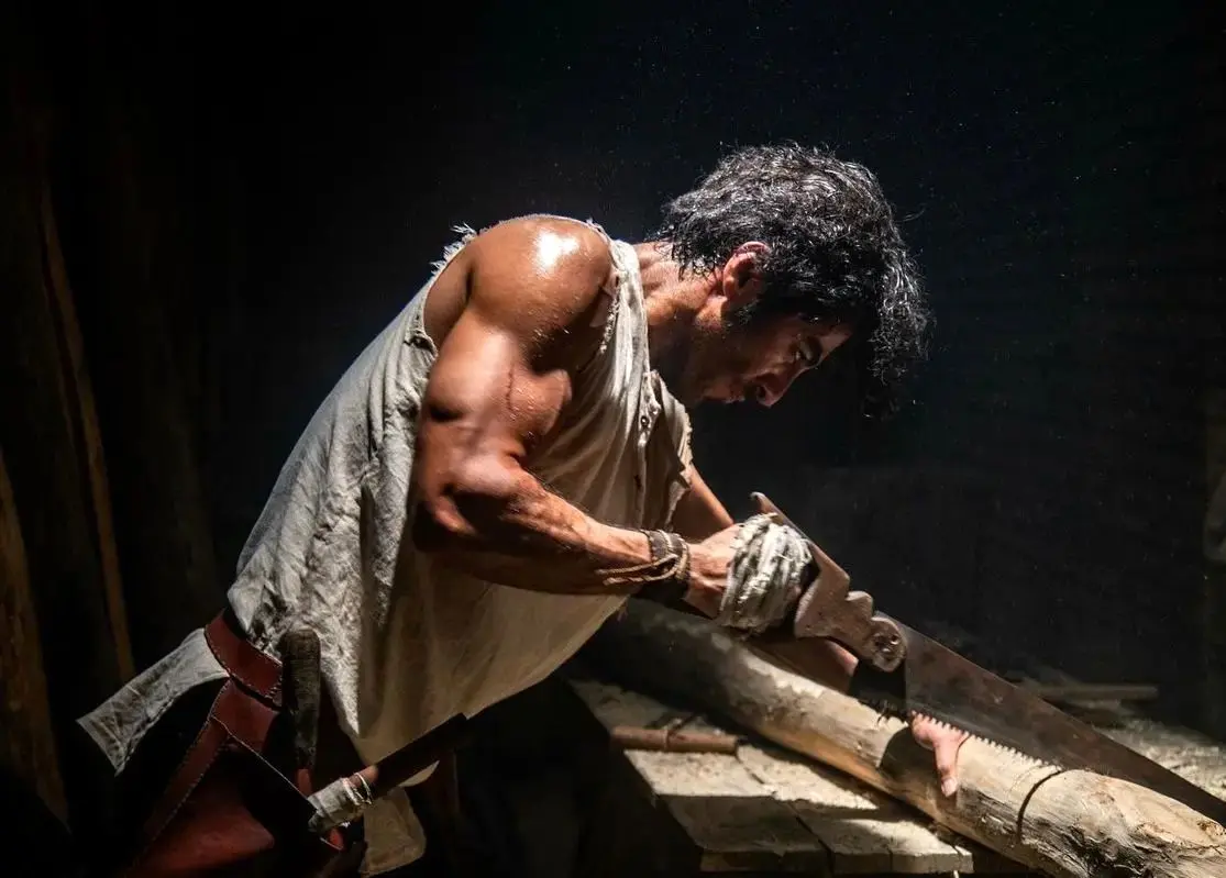 «رحیم نجار» سریال بامداد خمار در جشن تولد 37 سالگی اش 