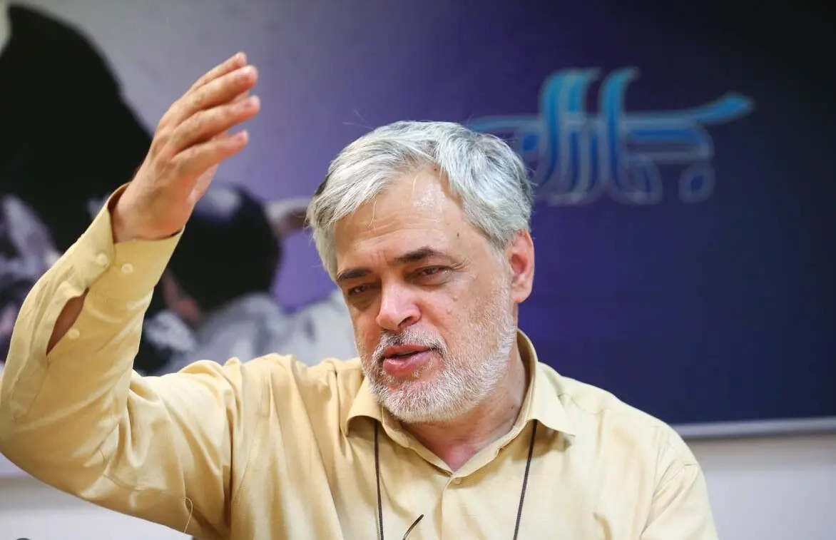 محمد مهاجری: دولت، این همه رسانه و نهاد اطلاع‌رسانی می‌خواهد چه کار؟ 