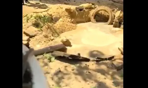 لحظه اصابت ترکش موشک ایرانی به خیابانی در اسرائیل