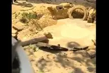 لحظه اصابت ترکش موشک ایرانی به خیابانی در اسرائیل