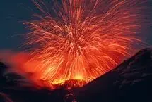 ثبت فوران گدازه از سه دهانه آتشفشان کیلاویا