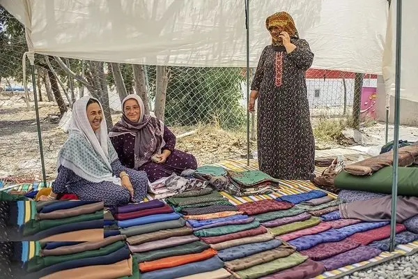 تصاویر؛ بازارچه مرزی اینچه‌برون