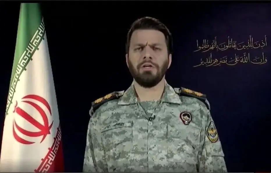 سخنگوی قرارگاه خاتم الانبیا (ص): مردم منطقه در شعاع یک کیلومتری بانک‌ها نباشند