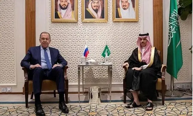 رایزنی وزرای خارجه روسیه و عربستان درباره تنش‌ها در خاورمیانه