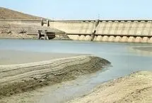 ببینید؛ راه رفتن یک شناگر در سد خشک کرج