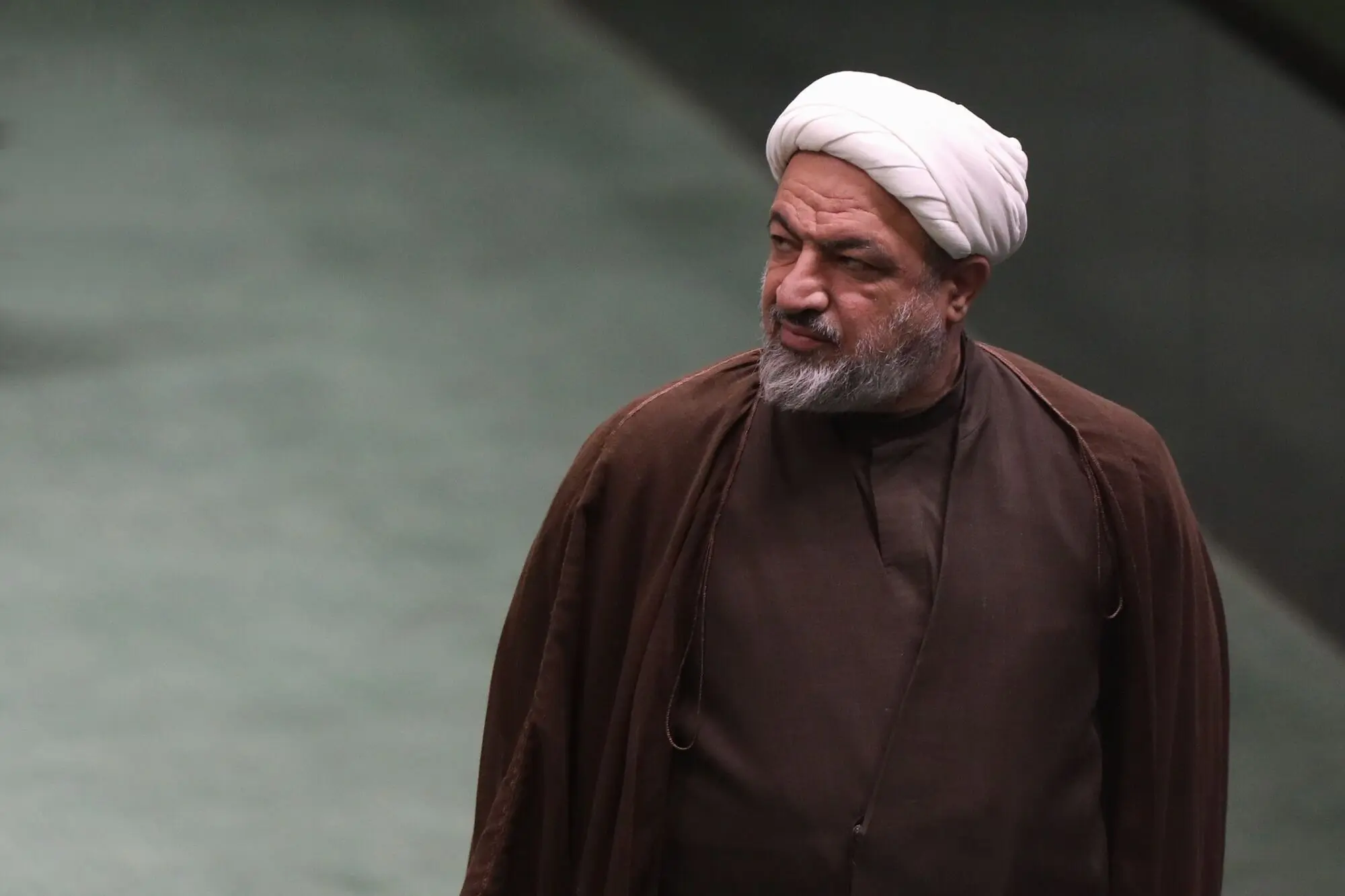 از آقازاده‌هایی که پای توئیتر هستند تا رسایی؛ درخواست روزنامه اصولگرا برای محاکمه 