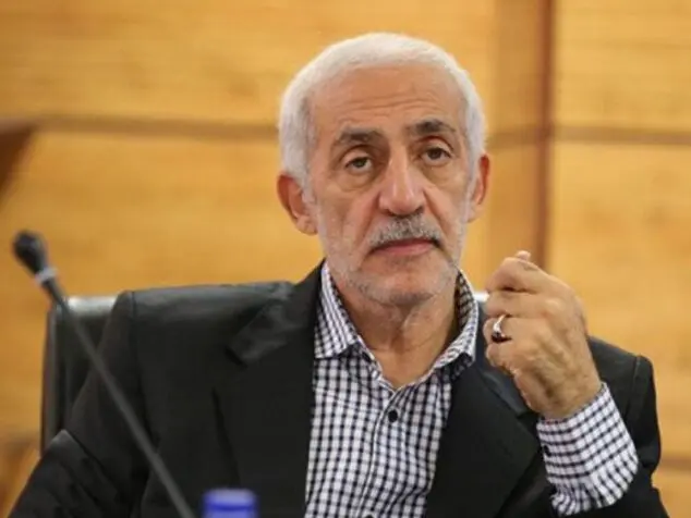 ببینید؛ متلک سنگین دادکان به علیرضا دبیر بابت نماز خواندن پشت میز!