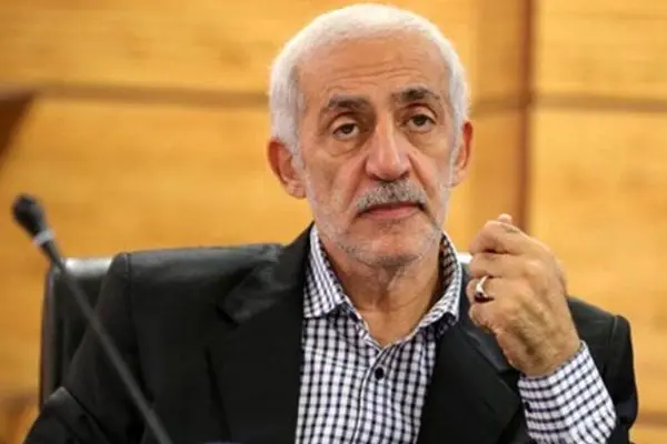 ببینید؛ متلک سنگین دادکان به علیرضا دبیر بابت نماز خواندن پشت میز!