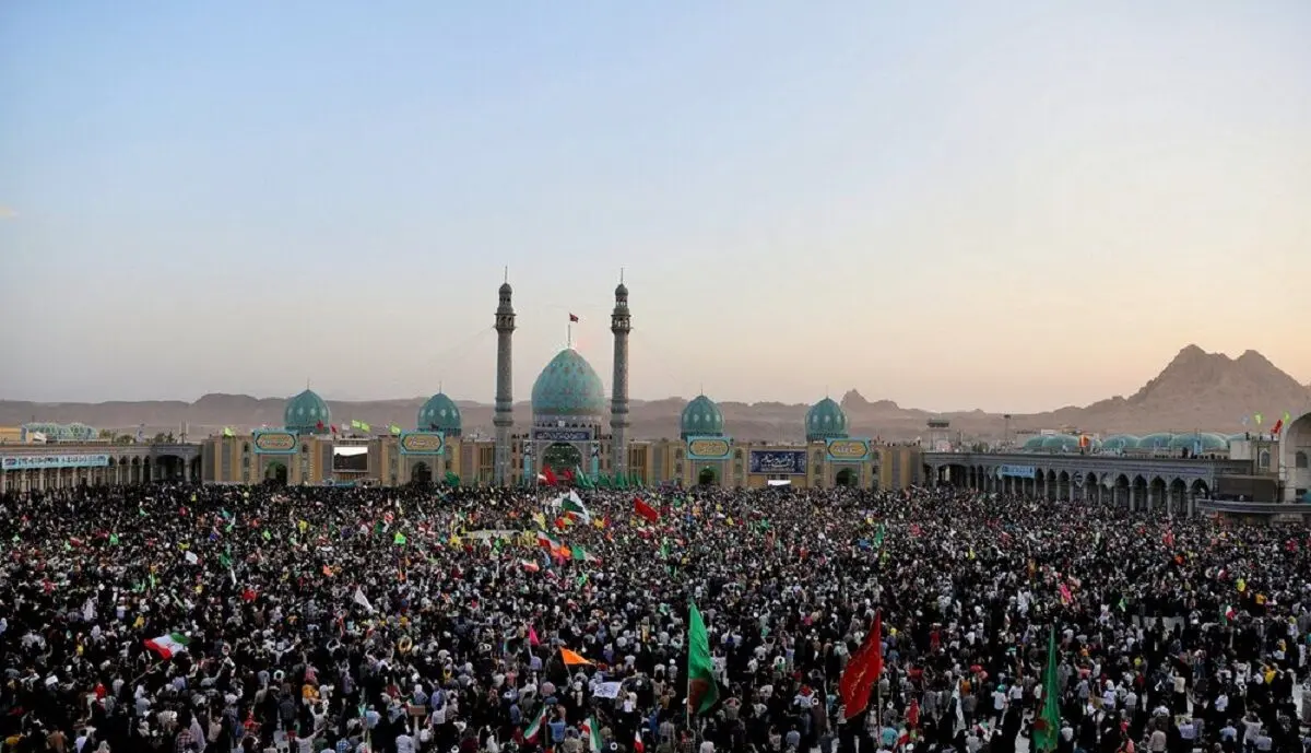 تصویر هوایی از مراسم تشییع رهبر شهید در مسجد جمکران