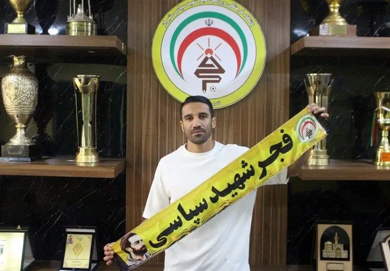 یاغی استقلالی شاگرد پیروز قربانی شد