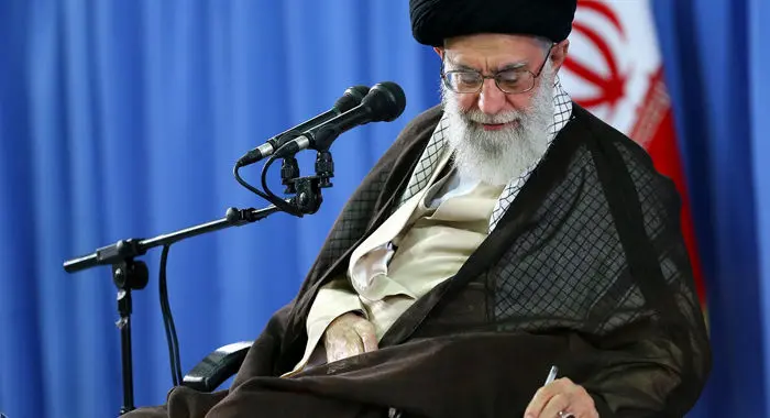 دیدار اساتید با مقام معظم رهبری، دیدار والیبال ایران و روسیه، راه فرار از گرمای طاقت‌فرسا،...