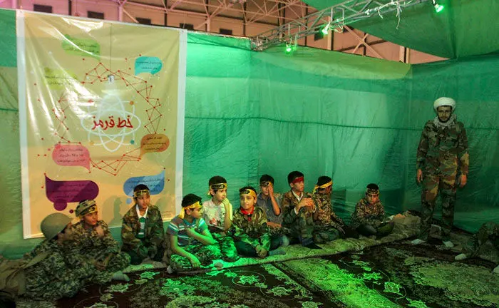 (تصاویر) شهربازیِ جنگ با دشمن در مشهد