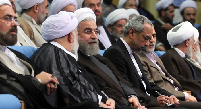پیروزی تیم والیبال ایران، شادی مردم در خیابان، ضیافت افطار، اجرای نمایش جنجالی، حمله...