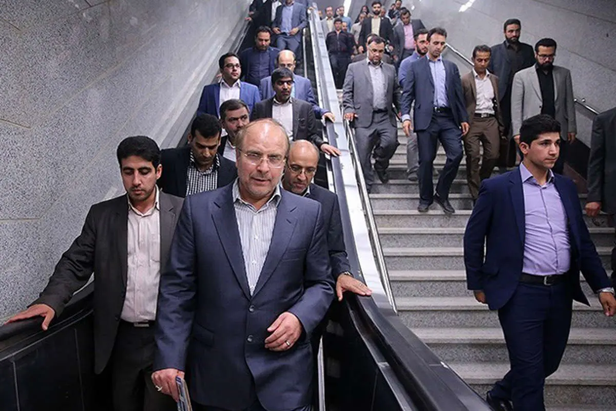 (تصاویر) قالیباف در مترو
