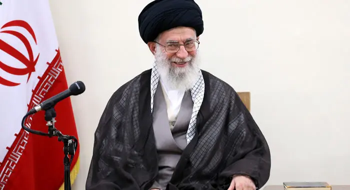 شادمانی مردم پس از توافق هسته‌ای؛ تیم مذاکره‌کننده در مشهد، ضیافت افطار سینماگران، کودکان آسایشگاه و ...