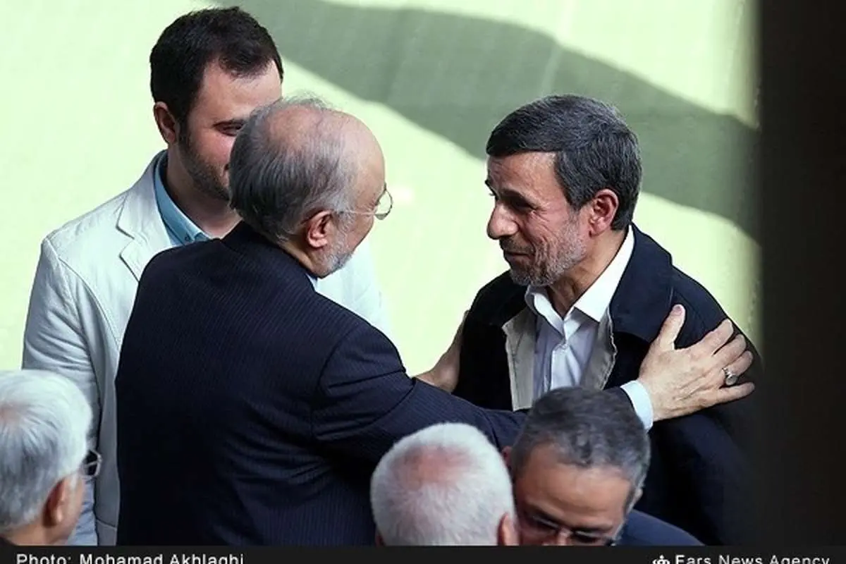 (تصویر) خوشوبش احمدینژاد با معاون روحانی