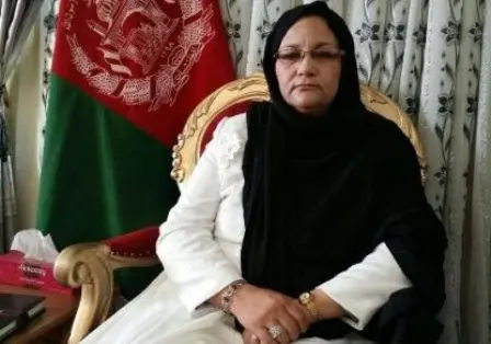 چون یک زن استاندار شده است نماز جماعت در مساجد جایز نیست!