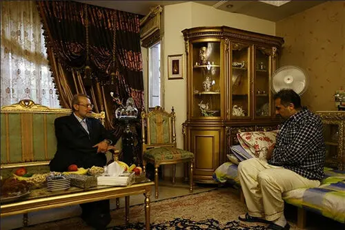 (تصویر) عیادت لاریجانی از کاظم جلالی