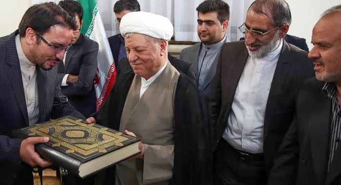 شادی تماشاچیان مسابقه والیبال، دست‌درازی به طبیعت، روستاهای ایران بعد از سیل و زلزله، مسافران تابستانی و ...