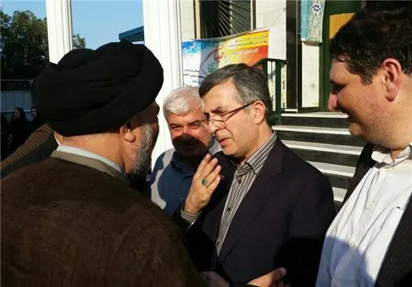 (تصاویر) مشایی آفتابی شد